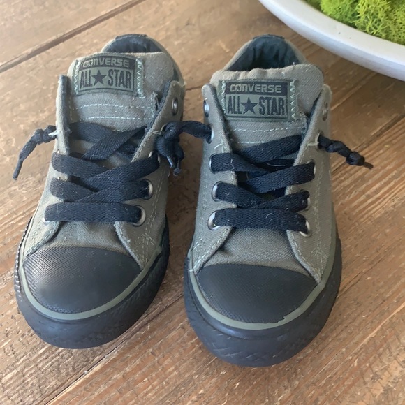 Kids Converse All Stars Army Green Black Shoes NEW Never Worn US12/11.5UK/29EURO - Picture 4 of 9